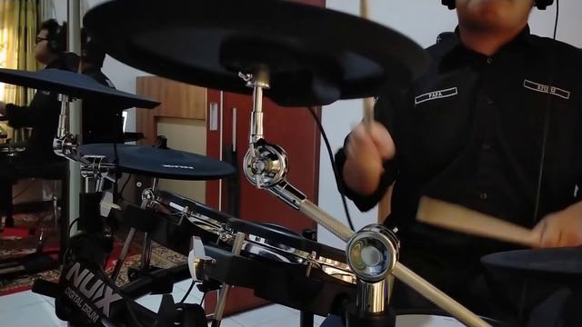 STILL INTO YOU- PARAMORE (DRUM COVER) BY SAUFAADHA NUX DM 7X смотреть онлайн
