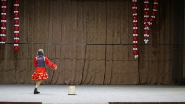 Таипова Эльвира Рамилевна, 12 лет, башкирский танец По дороге на родник,преподаватель Махатова З Ф смотреть онлайн