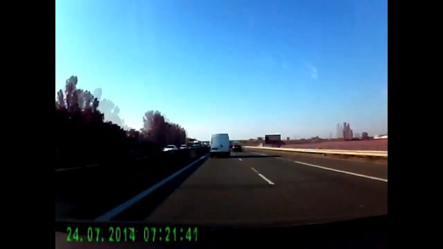 Time-lapse Journey from Surrey to Comacchio, Italy смотреть онлайн