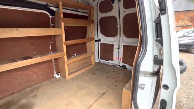 Ford Transit Custom 2.2 TDCi 290 L1 H1 5dr смотреть онлайн