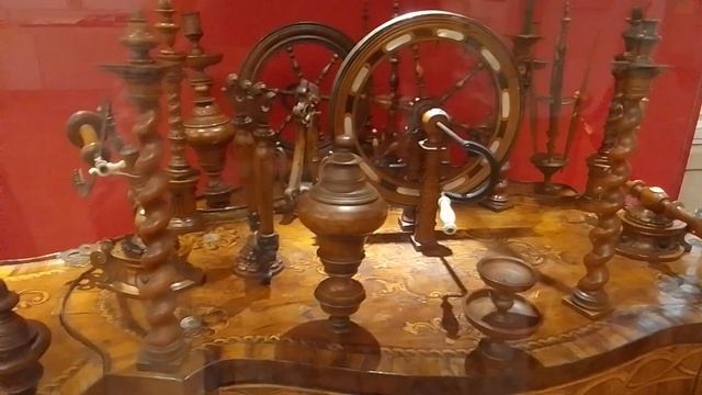 ГИМ. Столик для рукоделия, Италия XVI в смотреть онлайн