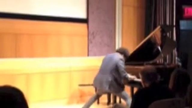 ELEW: Rockjazz Pianist Eric Robert Lewis Performs Sweet Home Alabama смотреть онлайн