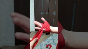 Как завязывать бинты на руку.