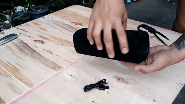 MI Portable Bluetooth Speaker 16W vs JBL Charge 3 смотреть онлайн