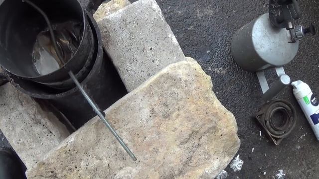 Плавка алюминия паяльной лампой в условиях гаража (опыты, просчеты, но довольно хороший РЕЗУЛЬТАТ!) смотреть онлайн