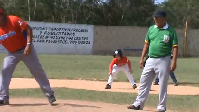 Andrés Estrada batea hit y anota carrera en la Liga Yucatán смотреть онлайн