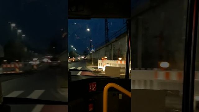 Mitfahrt mit Linie 551, von Bad Vilbel Bahnhof nach Bad Vilbel Südbahbhof смотреть онлайн