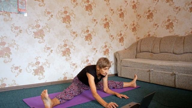 Занимаюсь йогой по ютубу! И вот что из этого вышло. Результаты за 24 часа! смотреть онлайн