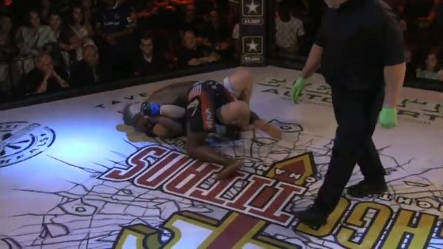 Cage Titans XXXIX: Jay Ellis vs Zach DiSabatino смотреть онлайн