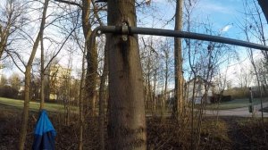 Турник между деревьями своими руками.