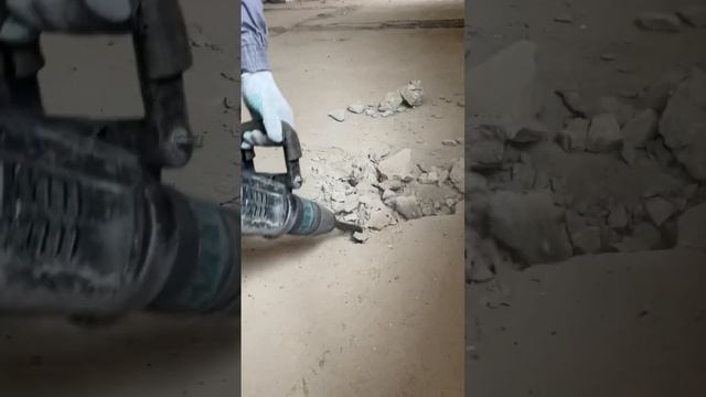 Демонтажные работы успокаивают ваши нервы, но забирают энергию #демонтаж #демонтажныеработы #стяжка
