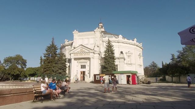 Lens: По Севастополю.