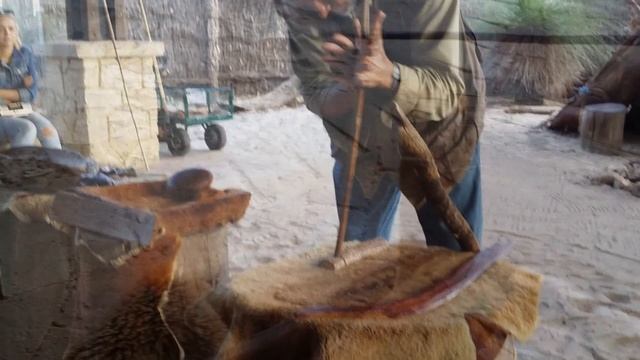 КАК ЖИЛИ АБОРИГЕНЫ  Австралии?  БУМЕРАНГ   ДИДЖЕРИДУ   Предметы быта   Aboriginal  Australia