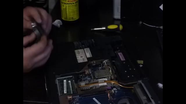 Ноутбук Acer 5315 как разобрать смазать кулер почистить заменить термопасту и собрать смотреть онлайн