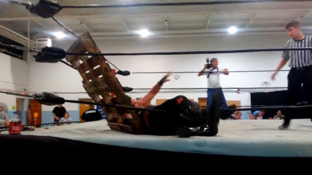 HCWA: J.w. Dalton vs Matt Mahoney in a street fight смотреть онлайн