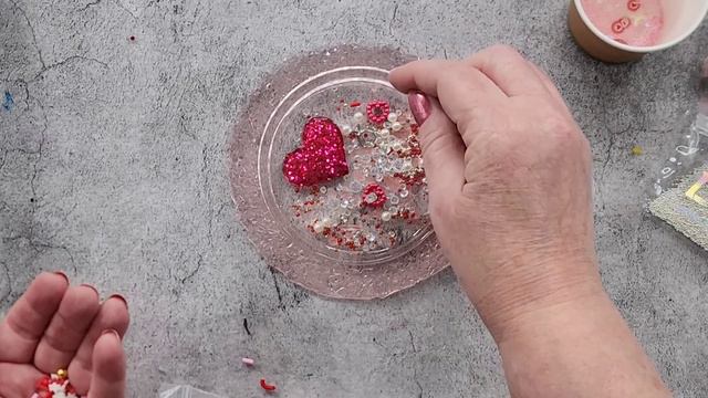 #1928 Stunning Resin Valentine's Shaker Coaster With Crystal Live Edge смотреть онлайн