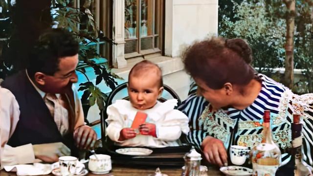 Завтрак младенца (1895) | Первый семейный фильм | 19век