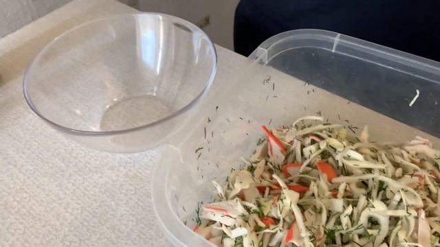 ОЧЕНЬ ВКУСНЫЙ САЛАТ из КРАБОВОГО МЯСА и МОЛОДОЙ КАПУСТЫ. Рубрика БЫСТРО, ВКУСНО и ЛЕГКО. смотреть онлайн