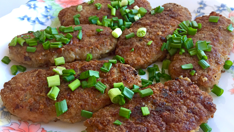 Домашние котлеты из фарша. Сочные и нежные. Готовлю только так.mp4 смотреть онлайн