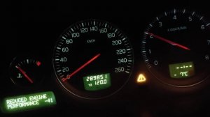 VOLVO S60 плавают обороты