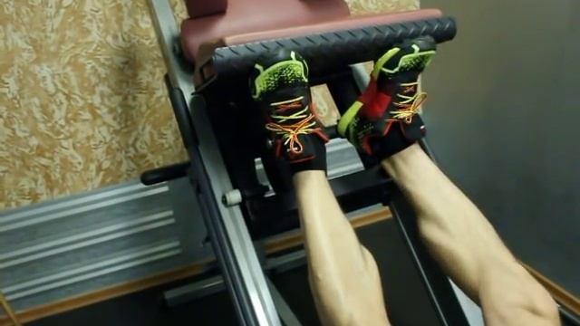 Тренировка мышц голени. Заставь свои икры расти. Натуральный бодибилдинг. смотреть онлайн