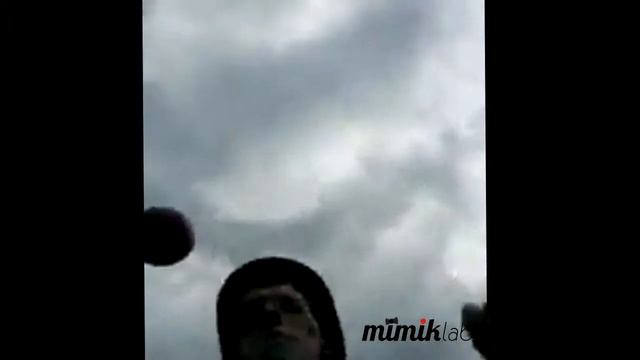 Ману мим и клоун Подтяжкин. Фристайл на роуд шоу "Дом мечты LG" смотреть онлайн