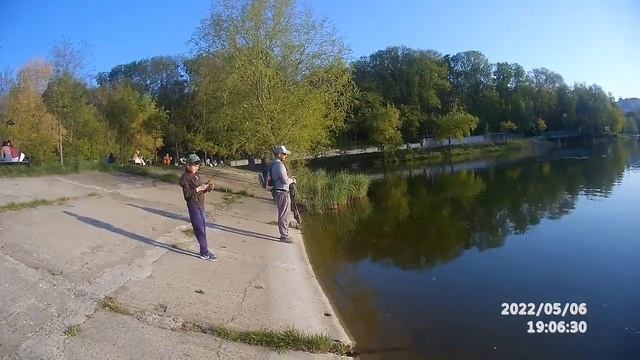 Рыболовные династии... На озере в Кишинёве... Мормышинг . смотреть онлайн