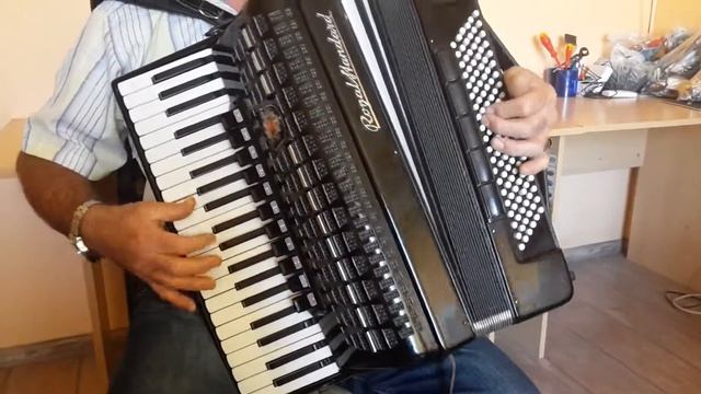 Royal Standard ( Weltmeister ) Meteo 120 Bass LMMH Accordion Fisarmonica Black (2) смотреть онлайн