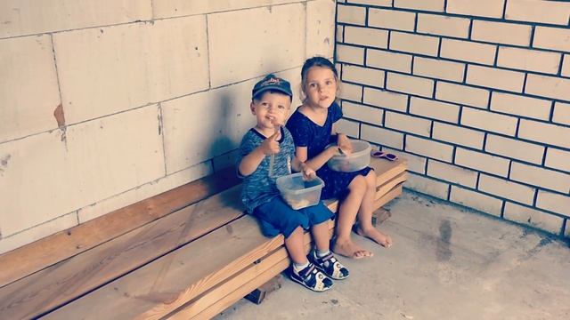 Дети кушают на даче смотреть онлайн