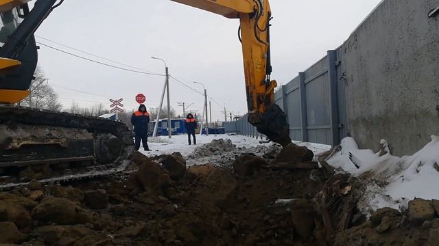 Работа экскаватора с крюком смотреть онлайн