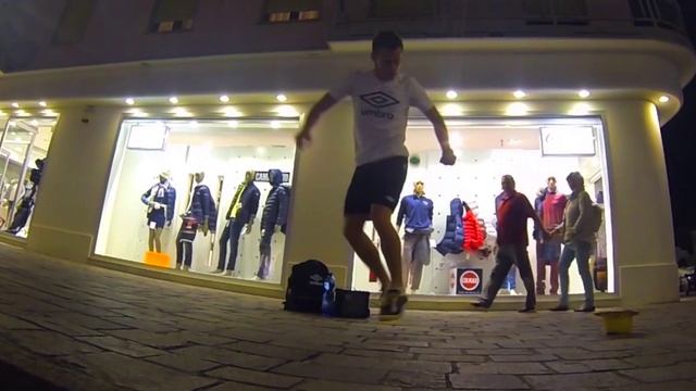 World Champion (Footbag Street show skills) смотреть онлайн