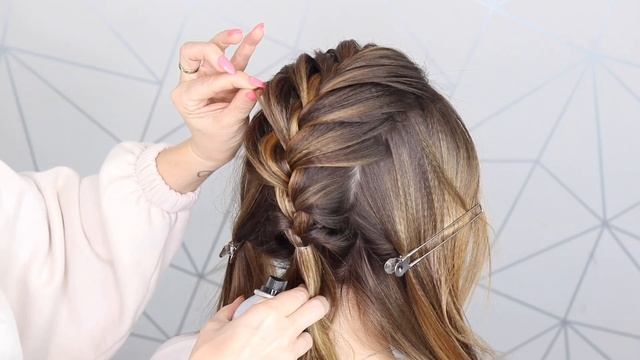 Easy Braided Bun! смотреть онлайн