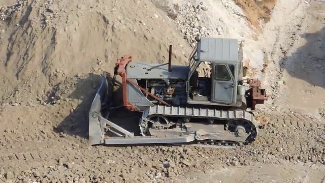 Мощь! Бульдозер Т-100! Powerful Soviet bulldozer T-100 in action! Бульдозер Т-150 гусеничный смотреть онлайн