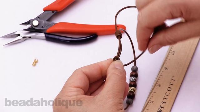 How to Make a Bracelet with Slide Knots смотреть онлайн
