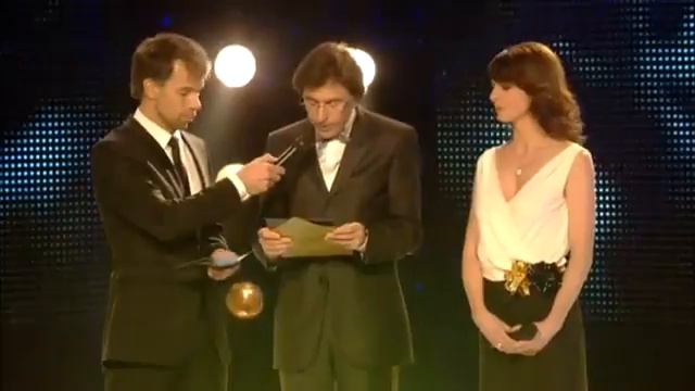 Matías Suárez gana el Botín de Oro 2012 смотреть онлайн