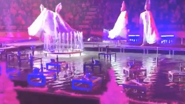 Ледяное Сердце "водное шоу" смотреть онлайн