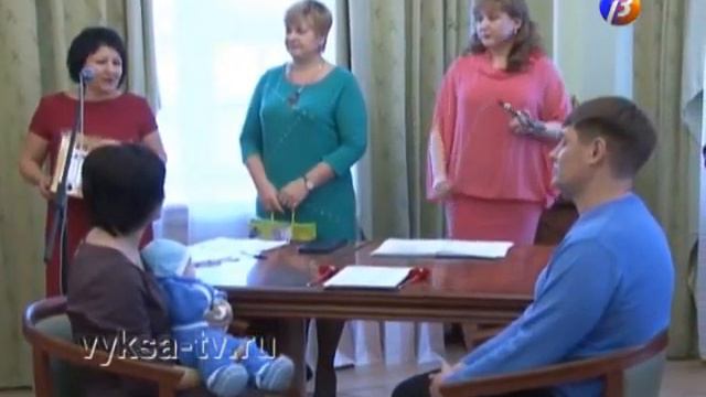 Чествовали многодетные семьи и золотых юбиляров. смотреть онлайн