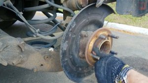 Замена тормозного диска Opel Astra J (задний тормозной диск и колодки)