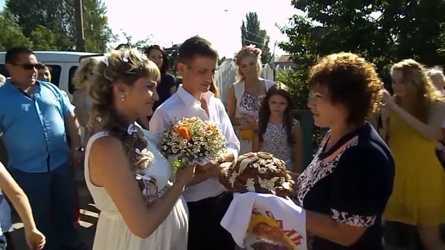 Встречаем молодожёнов! смотреть онлайн