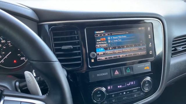 2018 Mitsubishi Outlander PHEV @ Vickar Mitsubishi смотреть онлайн