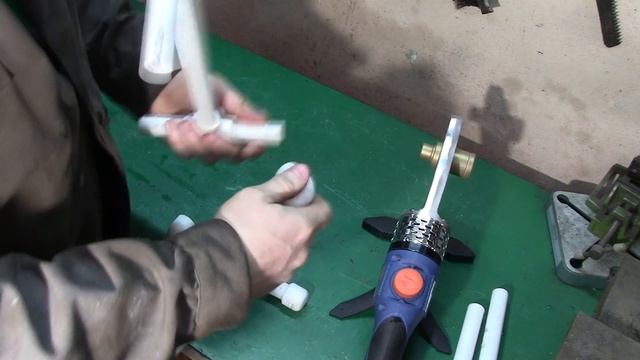 Штатив для телефона из обрезков полипропиленовых труб . смотреть онлайн