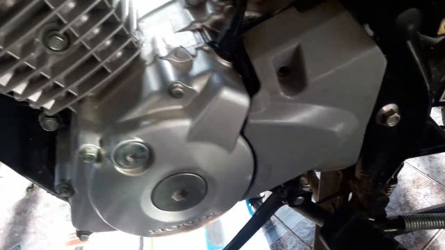 Moto handa cb1 125 regulando смотреть онлайн