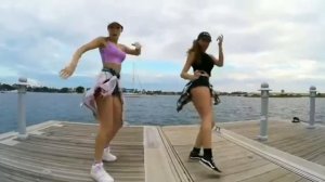 Девушки танцуют Shuffle | Танец ногами | НОВОЕ 2020 | Красивые девушки | Лучшие танцы Shuffle Dance