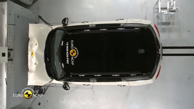 Краш-тест MINI Clubman