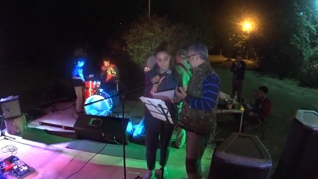 На армянском, поёт Кристина. Очень мило! смотреть онлайн