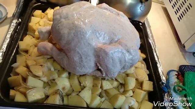 Курица с картошкой в духовке смотреть онлайн