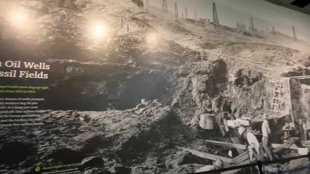 LA BREA TAR PITS WITH A GEOLOGIST | FOSSILS AND GEOLOGY TOUR смотреть онлайн
