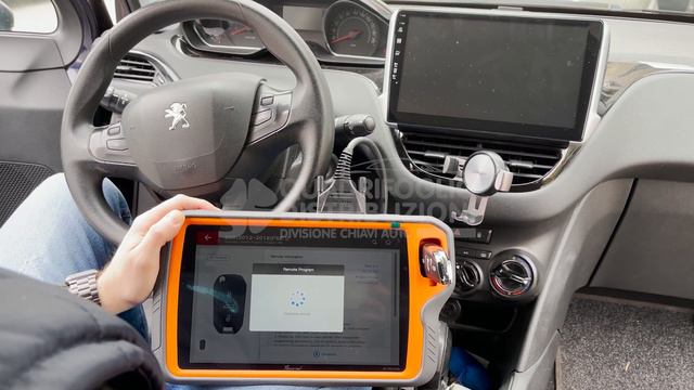 Xhorse VVDI Key Tool Plus Pad: Programmazione, taglio e codifica Peugeot 208