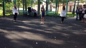 Сильная,смелая,как лебедь белая