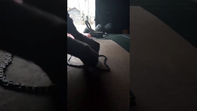 Как вывернуть цепь бензопелы наизнанку смотреть онлайн